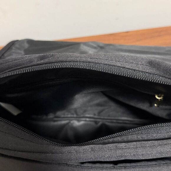 Carlos Falchi Sport Black Nylon Messenger Bag With Adjustable Strap/Gold Logo. - Picture 7 of 8